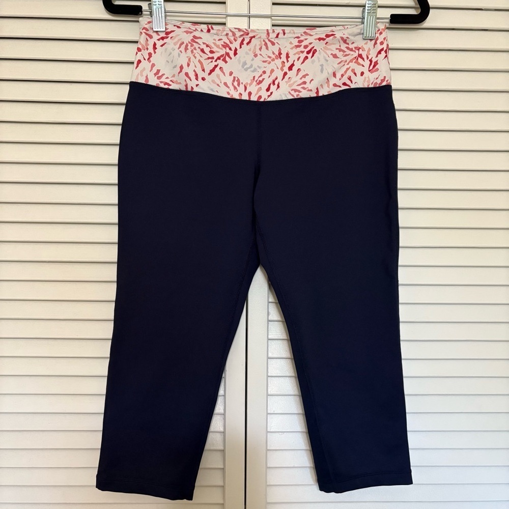 Pebble Beach Navy and Red Patterned Leggings